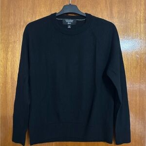 Banana Republic EXCELLENT condition Black Merino Yarn Men's Sweater Size Medium